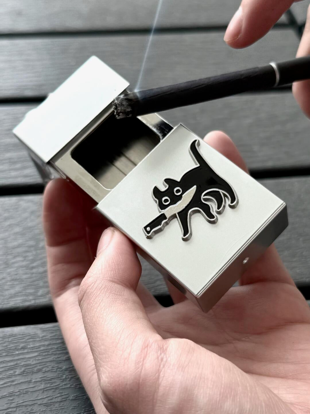 Killer Cat Ashtray | Portable Charm & Bold Design (Limited Edition)