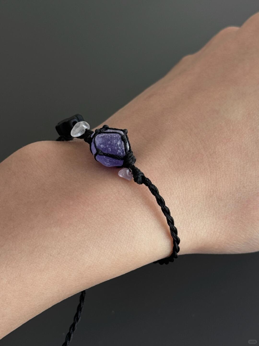 Kynthia Bracelet: Violet Amethyst Chain for Cosmic Mystery Seekers