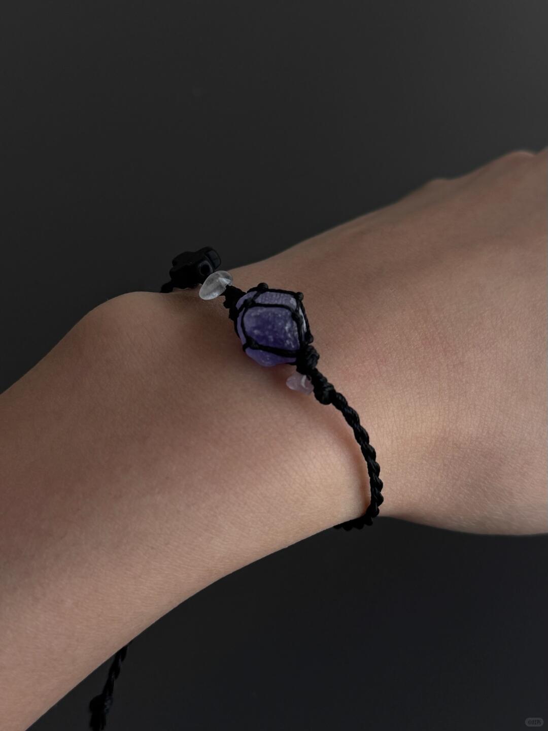Kynthia Bracelet: Violet Amethyst Chain for Cosmic Mystery Seekers