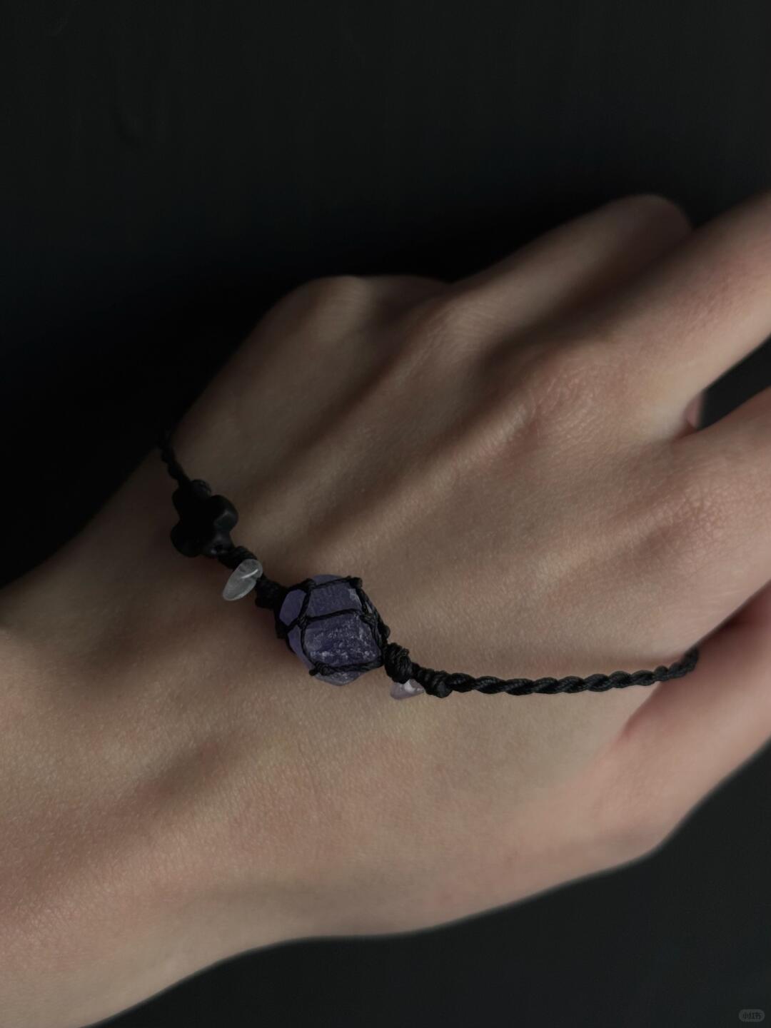 Kynthia Bracelet: Violet Amethyst Chain for Cosmic Mystery Seekers
