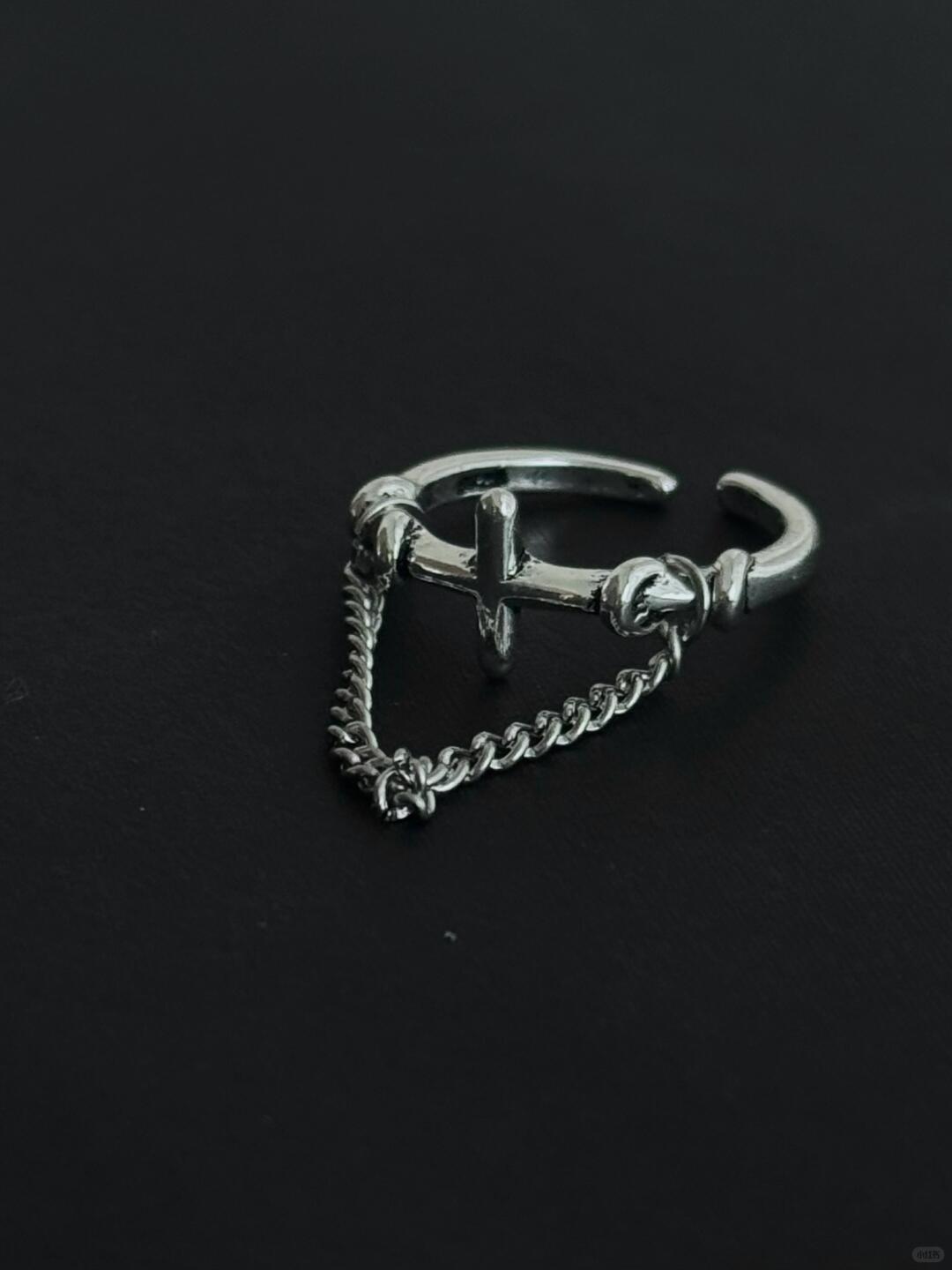 Camus L’aube Viendra | Rebirth Cross Ring (Y2K Limited)