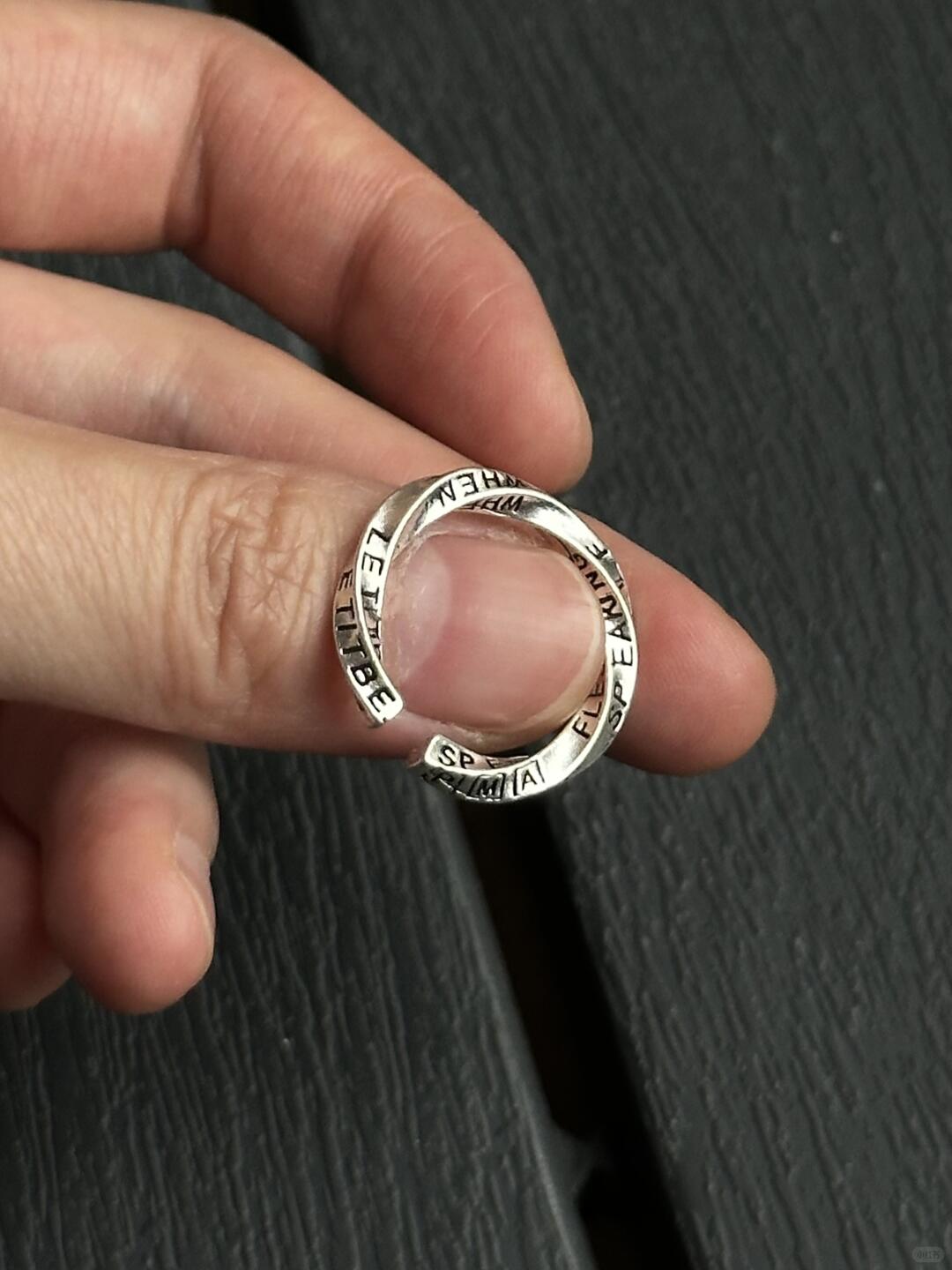 Let It Be | Möbius Strip Ring for Infinite Calm (Vintage Y2K)
