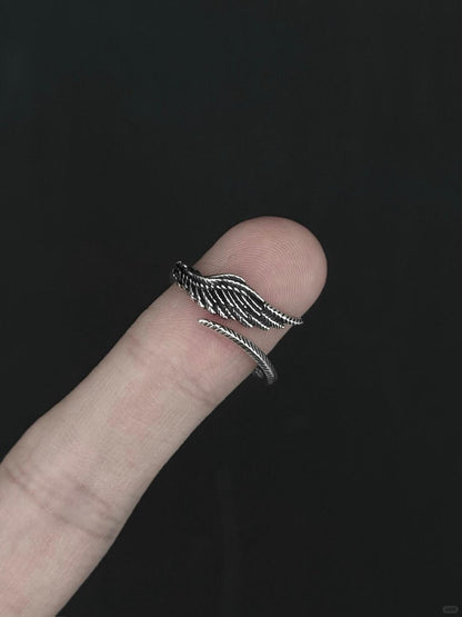 Lone Feather Chronicle | Asymmetric Feather Wing Statement Ring (Y2K Limited)