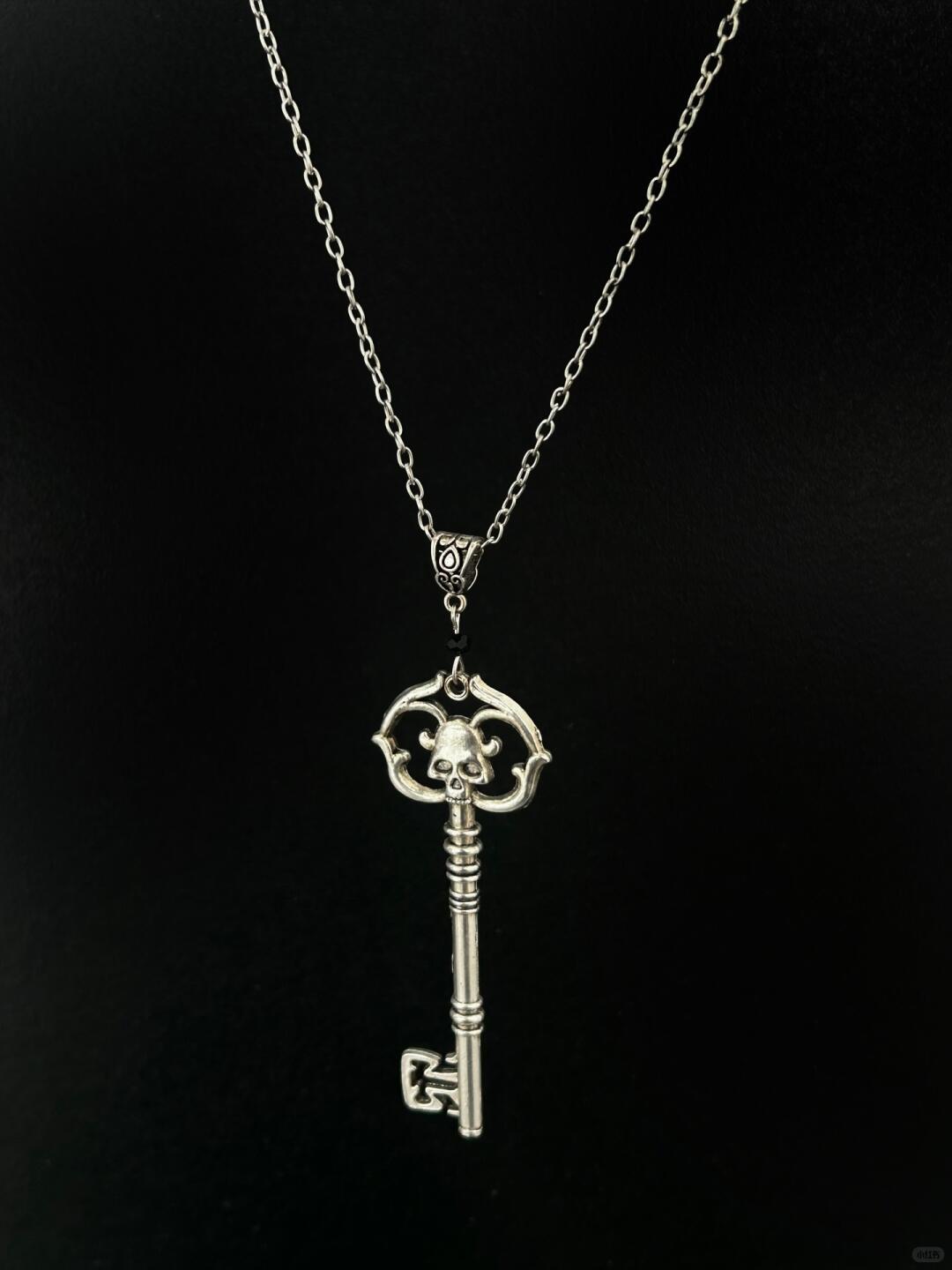 Dark Key of Nevermore | Raven’s Necromantic Key Pendant (Y2K Limited)