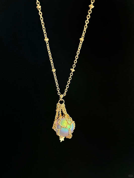 Dreamcatcher of Stars Necklace | Celestial Elegance & Golden Dreams (Limited Edition)