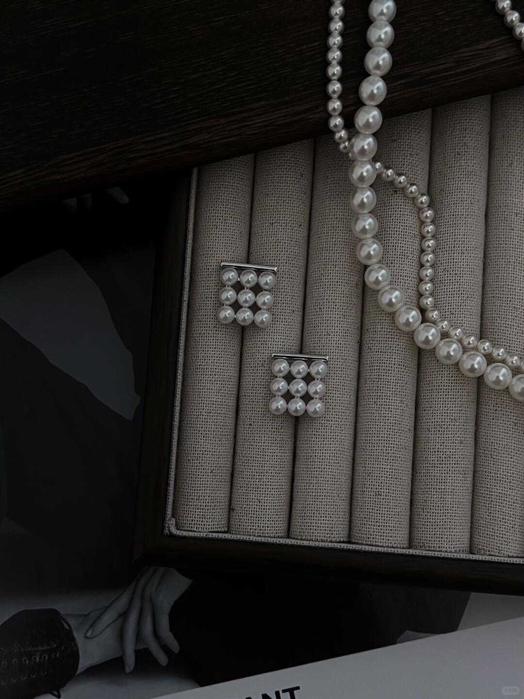 Y2Bling Pearl Sequence Earrings | Pearl Sequence (Limited Edition)