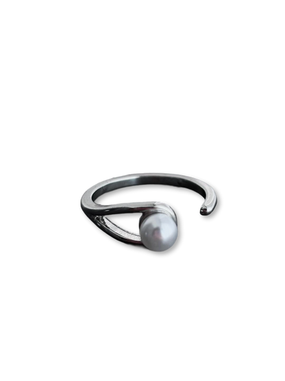 Pearl of Moonlight | Moonlit Shell Tear Ring (Y2K Limited)