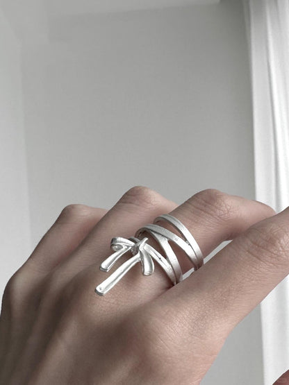 Pure White Overture Ring | Elegant Ribbon & Poetic Design (Limited Edition)