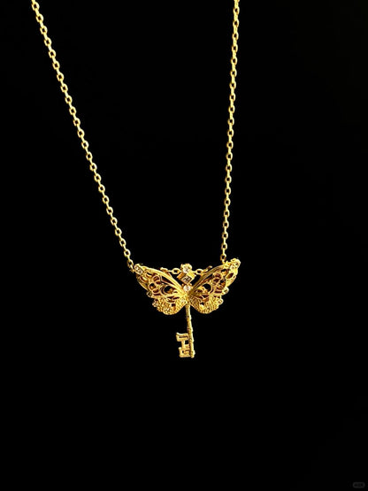 Qiyuan Butterfly Dream | Lacquer Garden Ethereal Butterfly Necklace (Y2K Limited)
