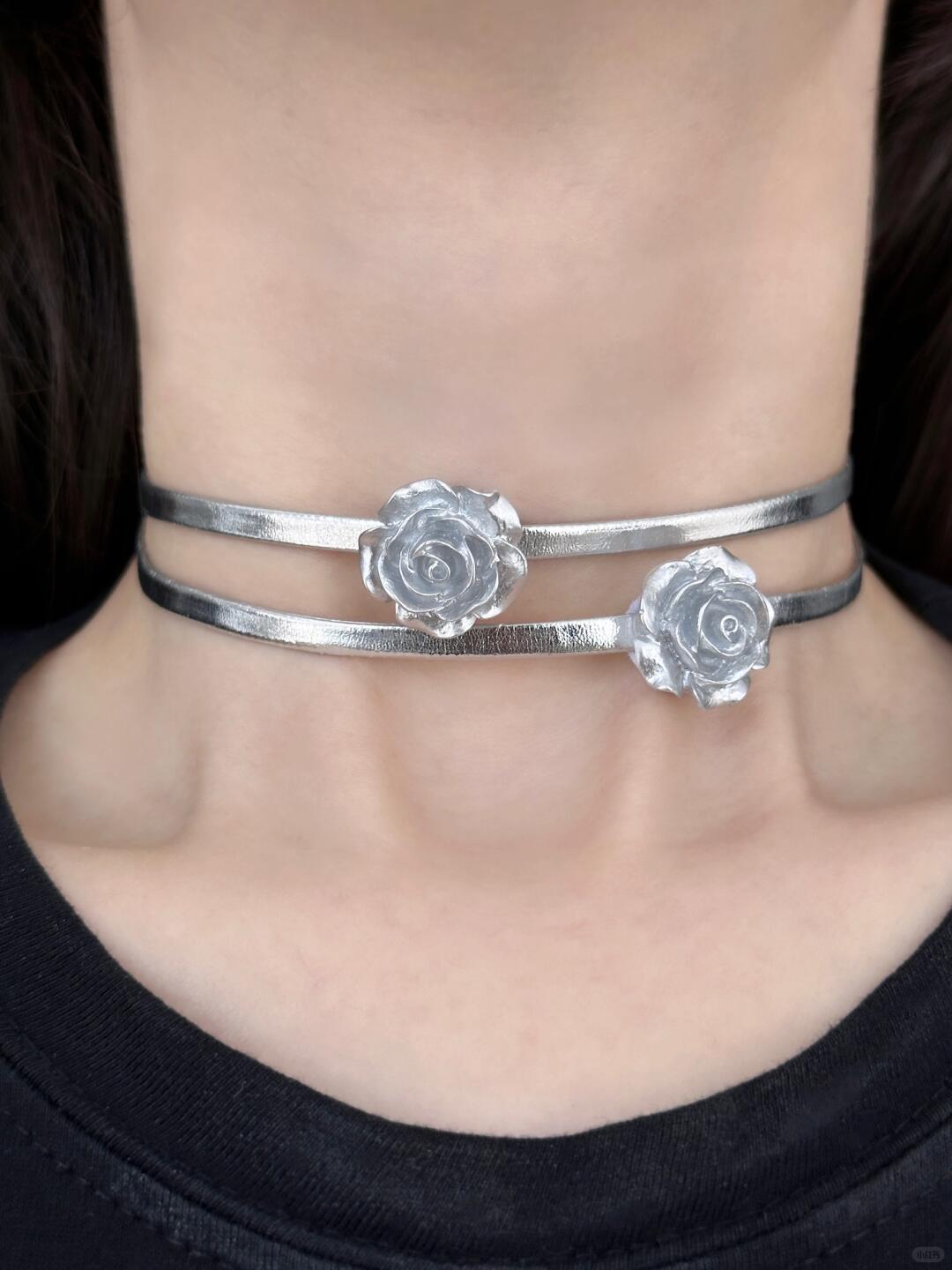 Roses under Moonlight Choker | Silver Elegance & Poetic Design (Limited Edition)