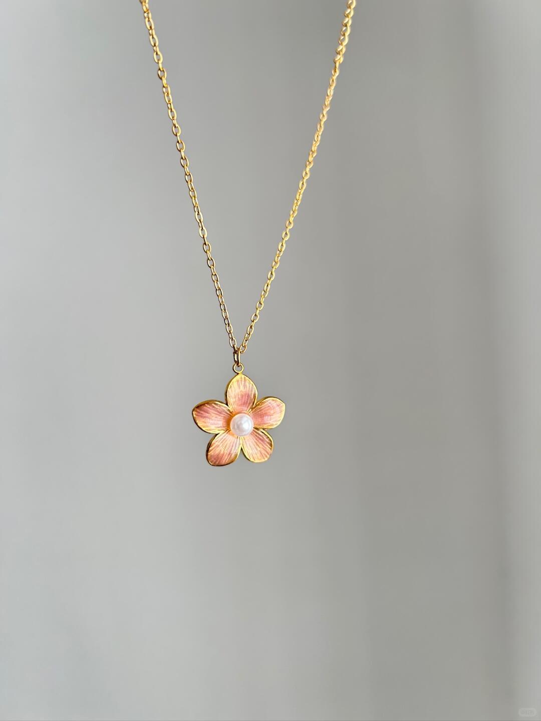 Soliflor Necklace | Vintage Hibiscus Elegance & Handcrafted Design (Limited Edition)