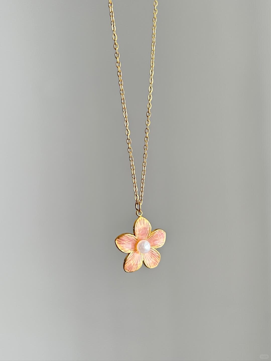 Soliflor Necklace | Vintage Hibiscus Elegance & Handcrafted Design (Limited Edition)