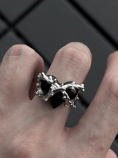Sorrowful Heart | Thorn-Pierced Black Heart Statement Ring (Y2K Limited)