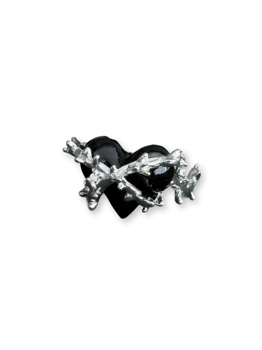 Sorrowful Heart | Thorn-Pierced Black Heart Statement Ring (Y2K Limited)