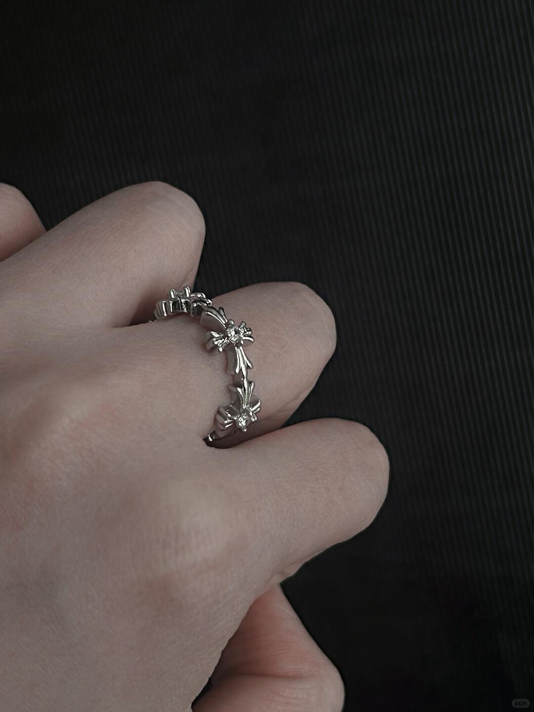 Sparkling Oblivion | Crystalized Forgetfulness Statement Ring (Y2K Limited)