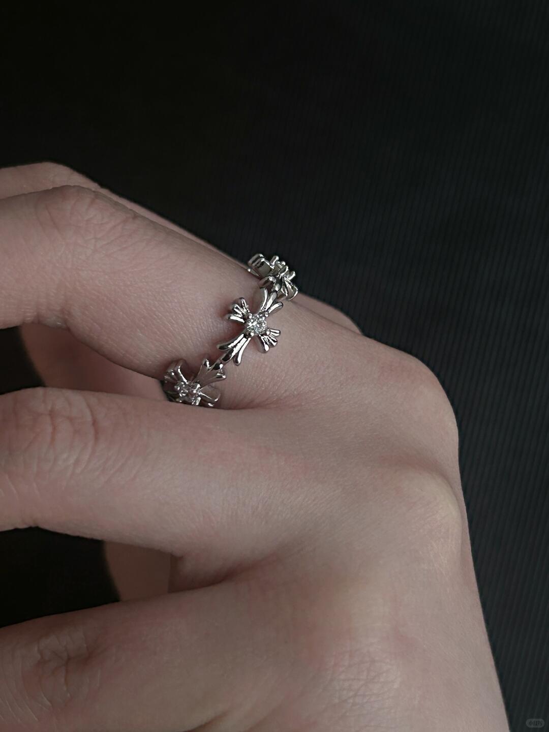 Sparkling Oblivion | Crystalized Forgetfulness Statement Ring (Y2K Limited)