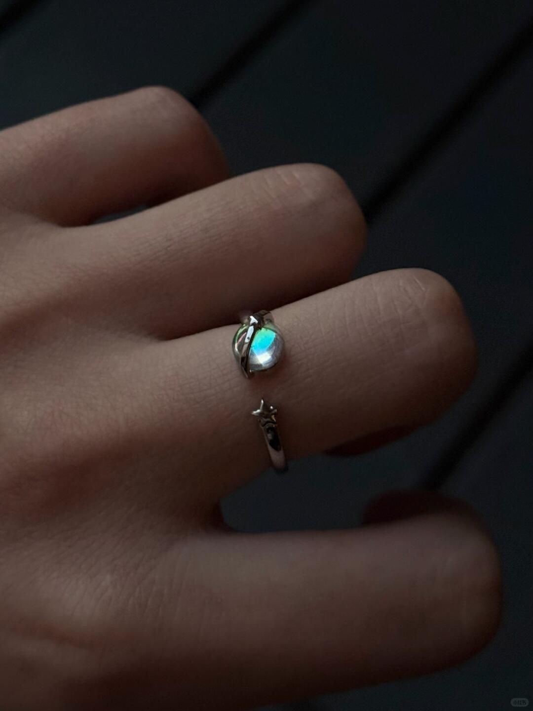 Sternstunde | Y2K Aurora Ring for Cosmic Timing and Quiet Collisions