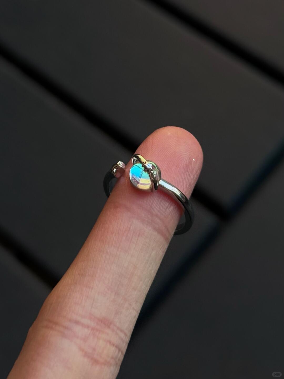 Sternstunde | Y2K Aurora Ring for Cosmic Timing and Quiet Collisions