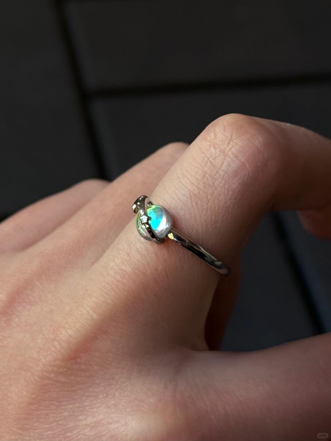 Sternstunde | Y2K Aurora Ring for Cosmic Timing and Quiet Collisions