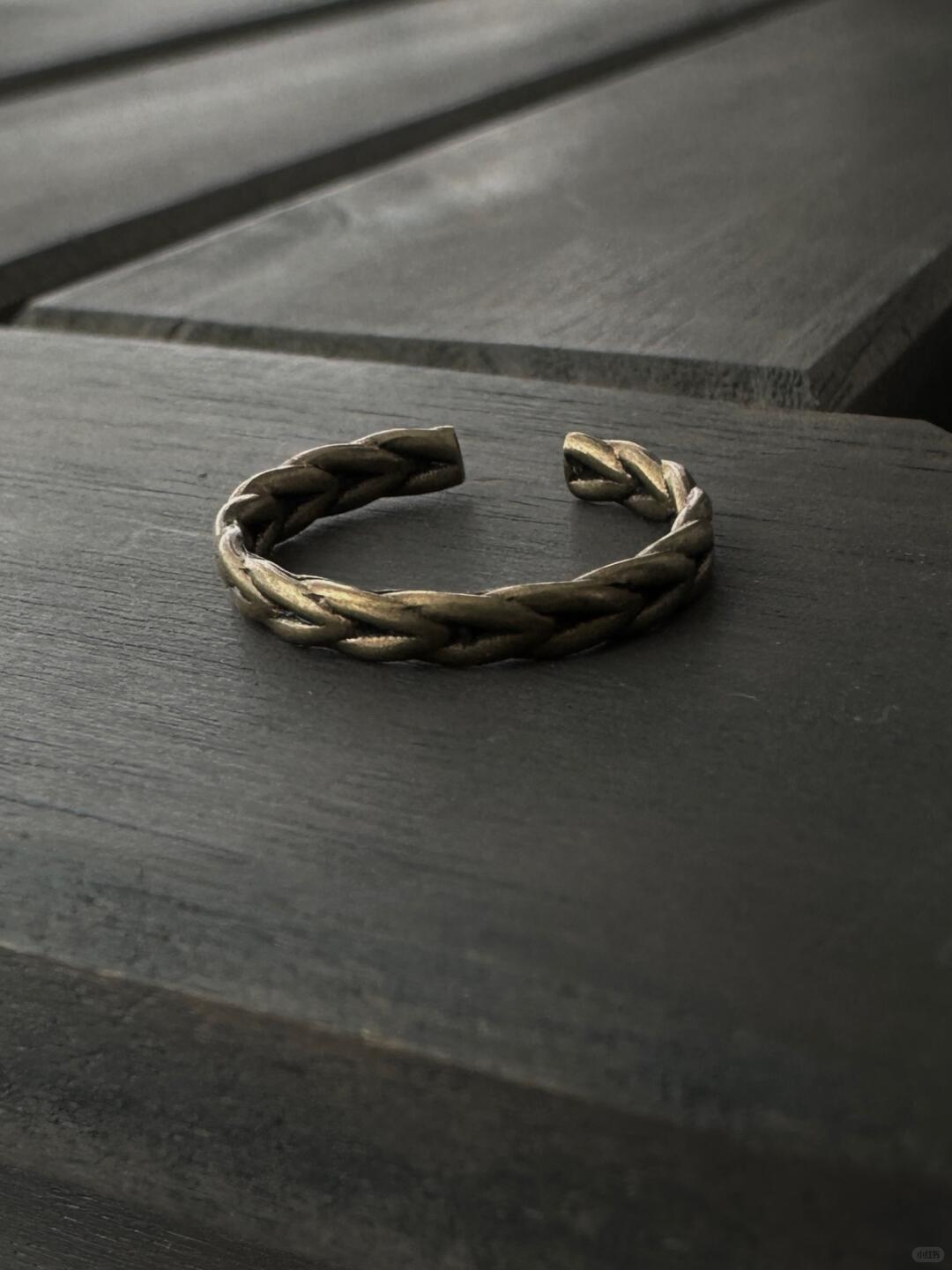 The Earth Whispers Ring | Poetic Elegance & Natural Beauty (Limited Edition)