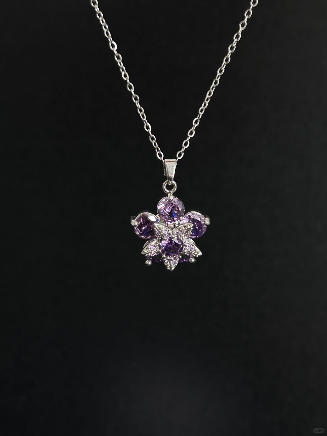 Vintage Violet Reverie | Rotating Pendant Necklace (Y2K Limited)