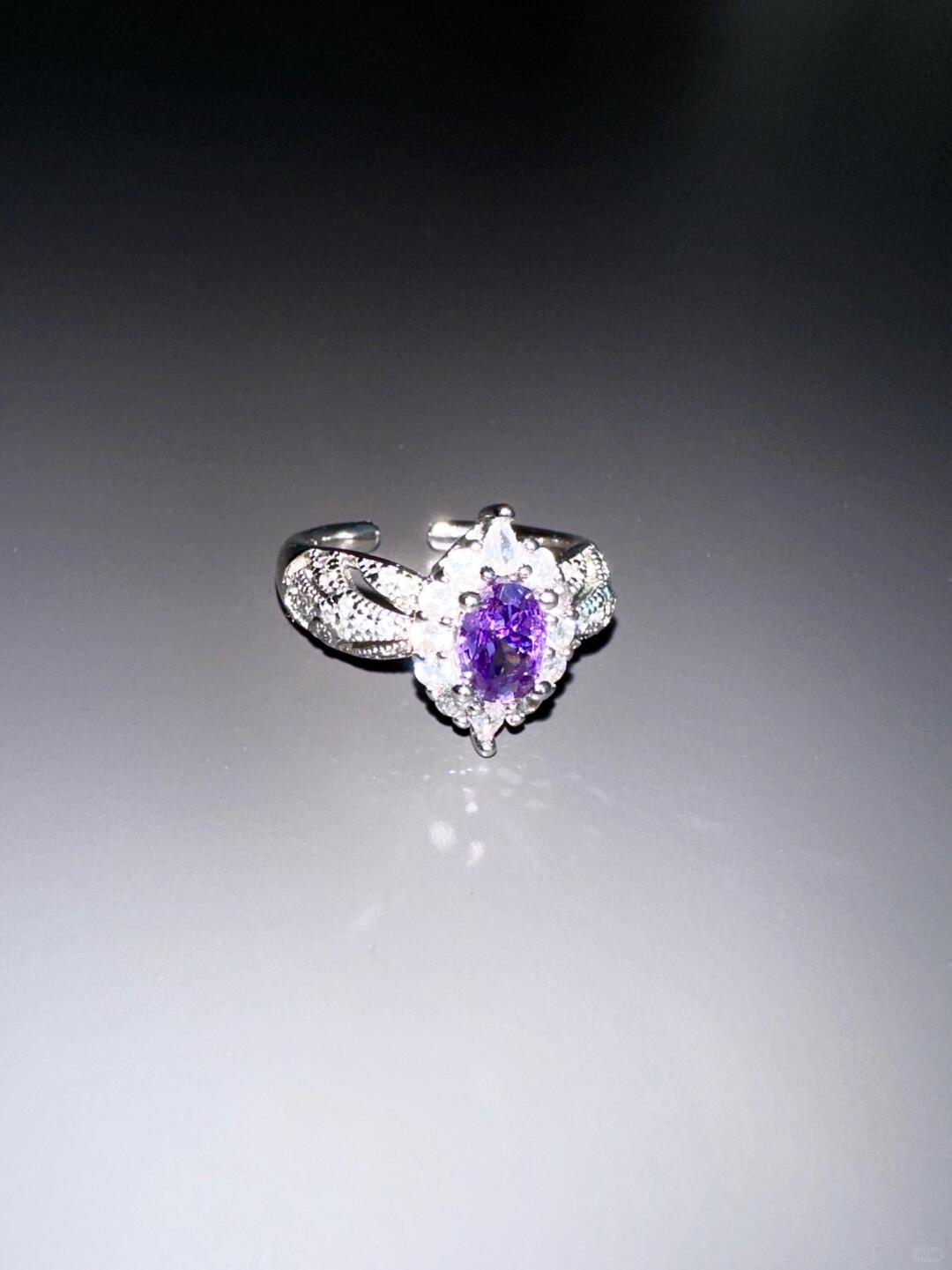 Violeta Ring | European Elegance & Poetic Design (Limited Edition)