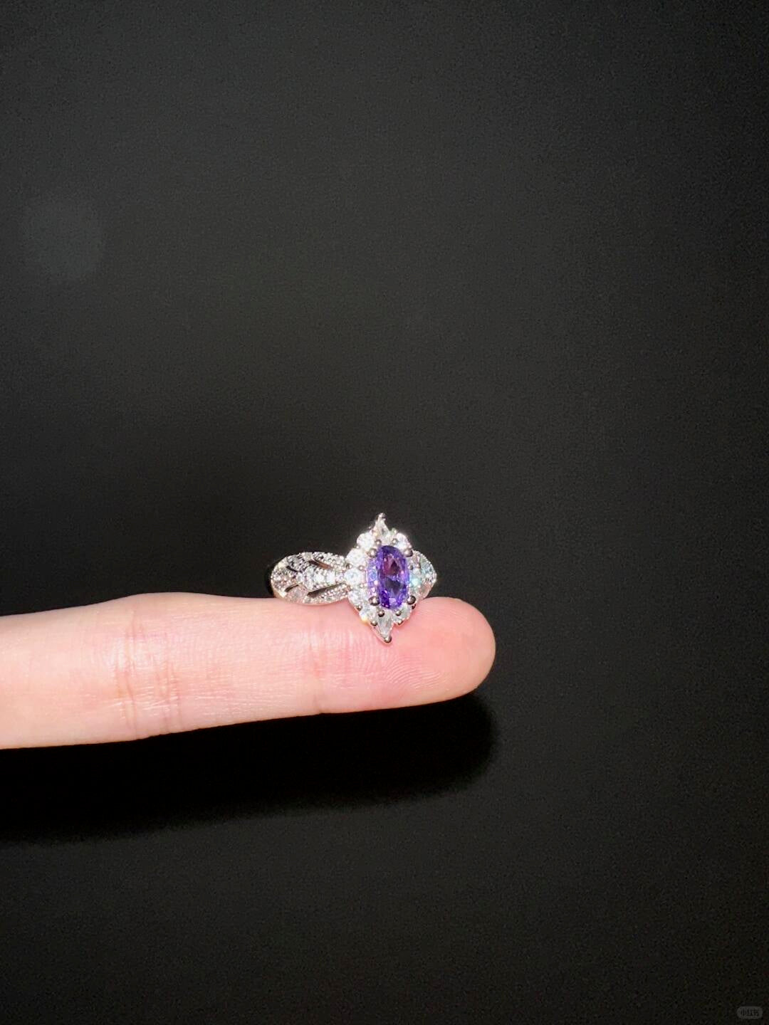 Violeta Ring | European Elegance & Poetic Design (Limited Edition)