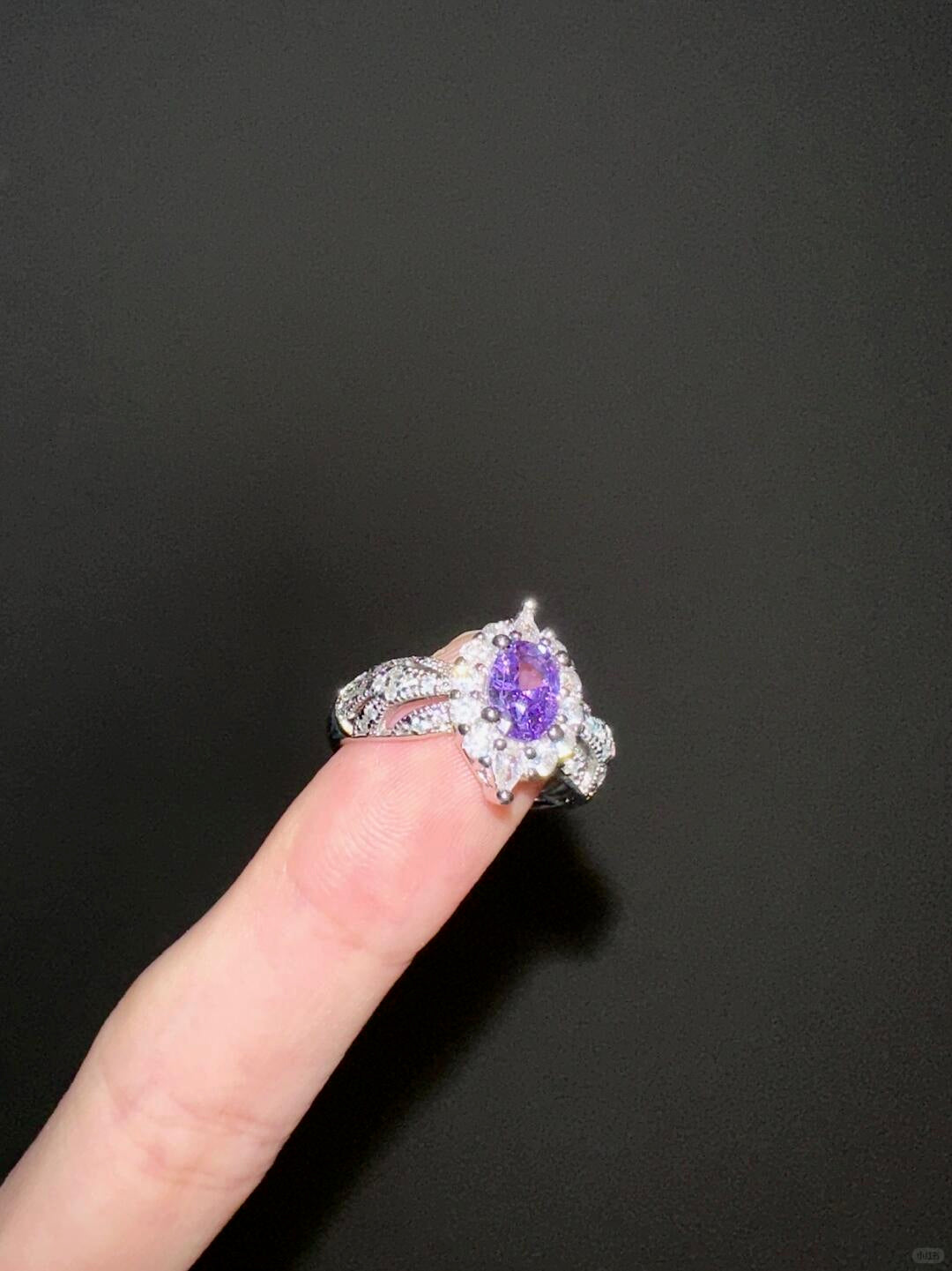 Violeta Ring | European Elegance & Poetic Design (Limited Edition)