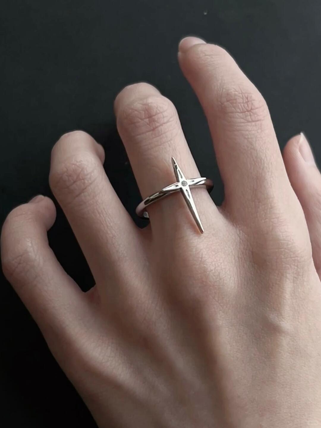 Camus commémorer | Existential Commemoration Ring (Y2K Limited)