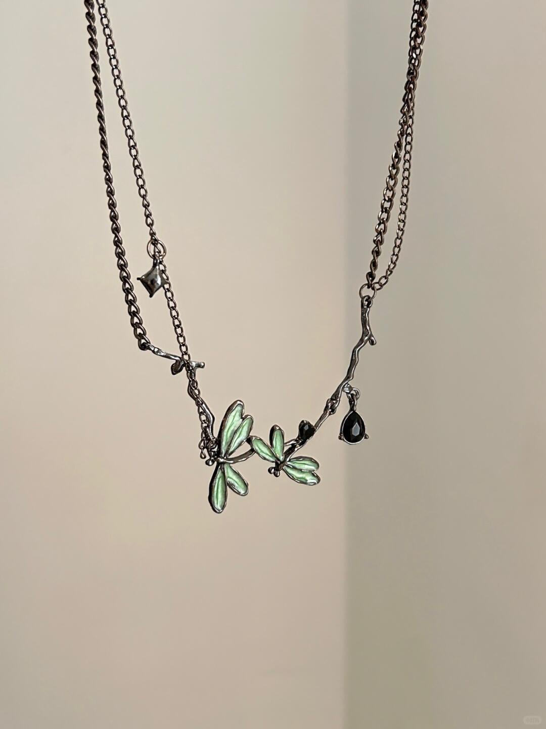 Libélula Necklace | Vintage Elegance & Poetic Design (Limited Edition)