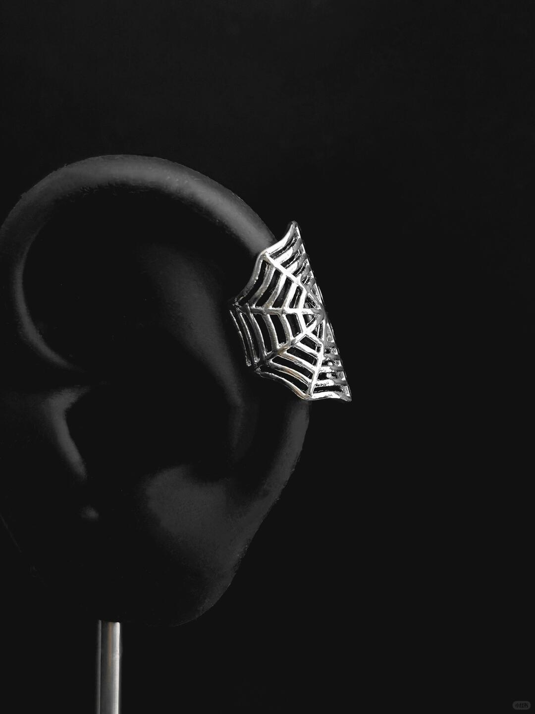 Pavuěina Ear Cuff | Spider Web Elegance & Intricate Design (Limited Edition)