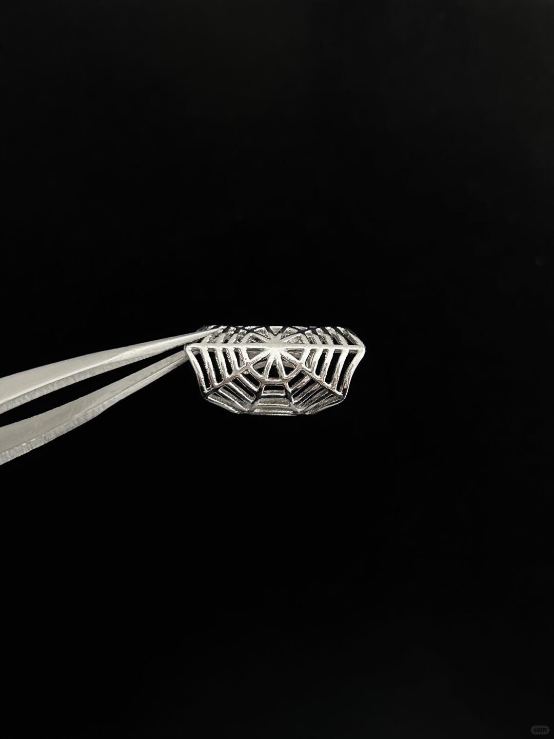 Pavuěina Ear Cuff | Spider Web Elegance & Intricate Design (Limited Edition)